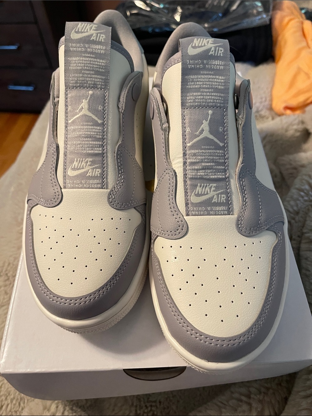 Women’s Nike air jordan 1 retro low slip on atmosphere grey & pale ivory - NEW - Picture 2 of 6